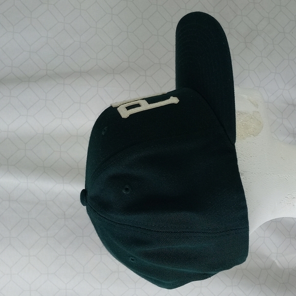 The Classics PDX (Portland Exchange) green snapback with stitched lettering - Picture 5 of 8